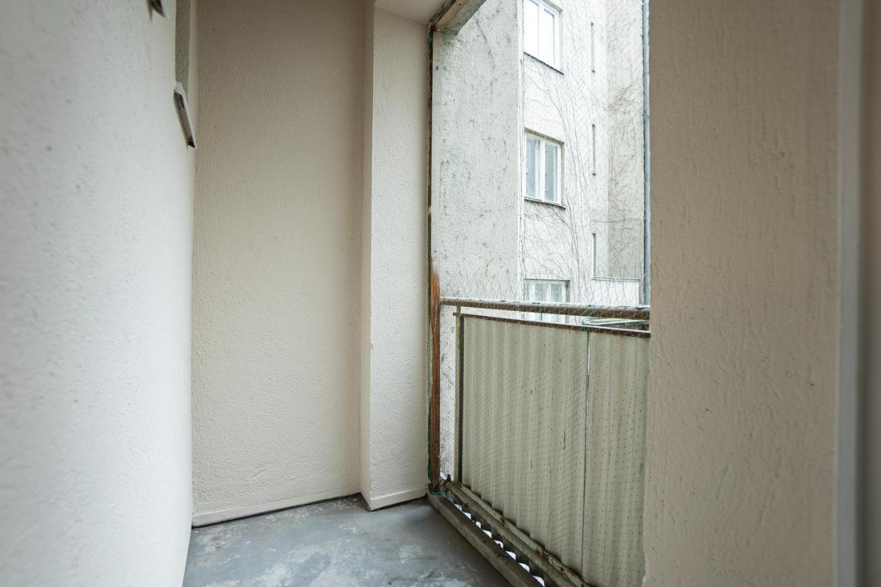 Apartment A 2-bedroom With A King-size Bed And A Balcony Is Located Just A 15-minute Walk From Stephansplatz. Wien